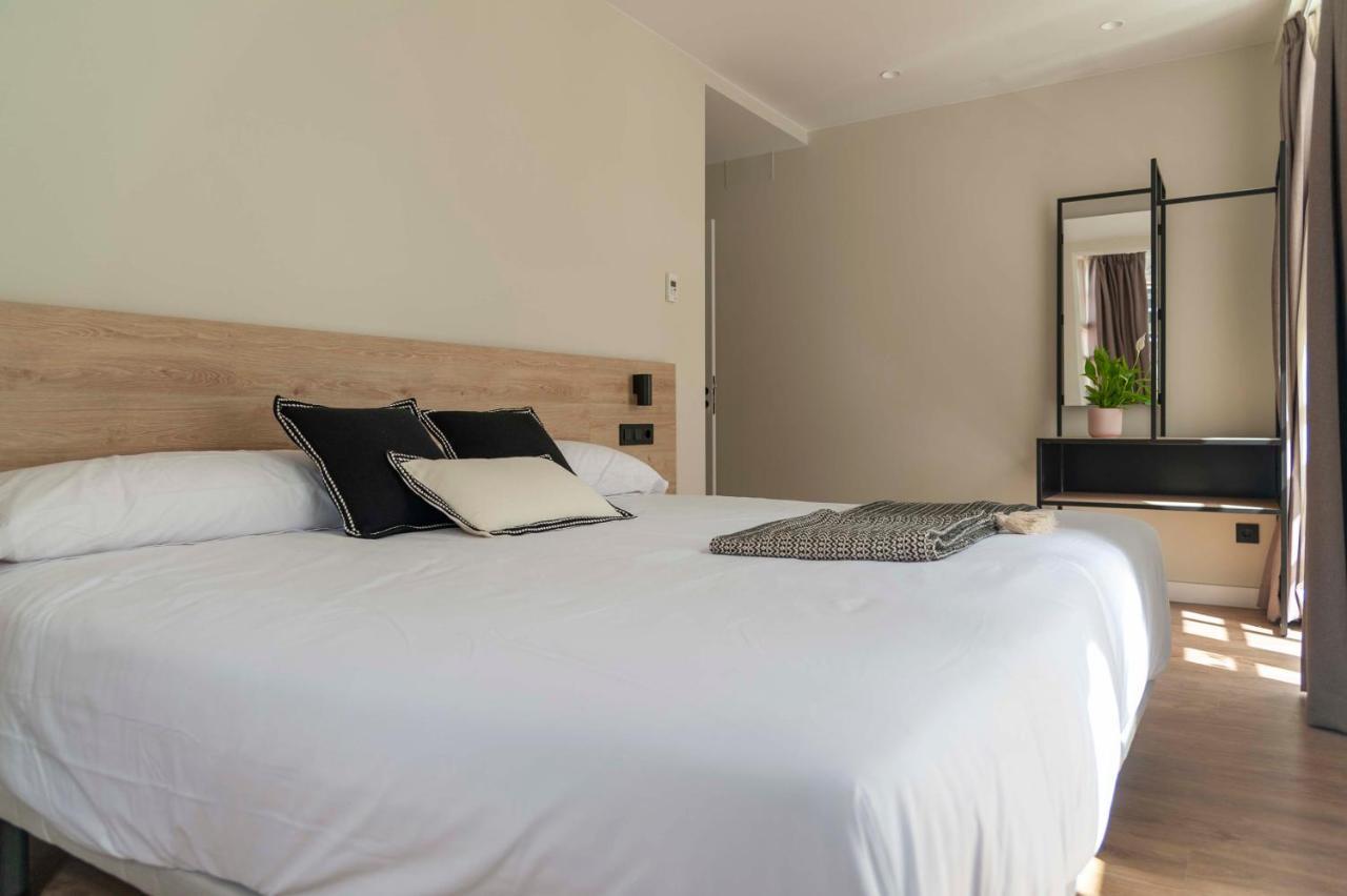 Albatros Hotel Puentedeume Bagian luar foto