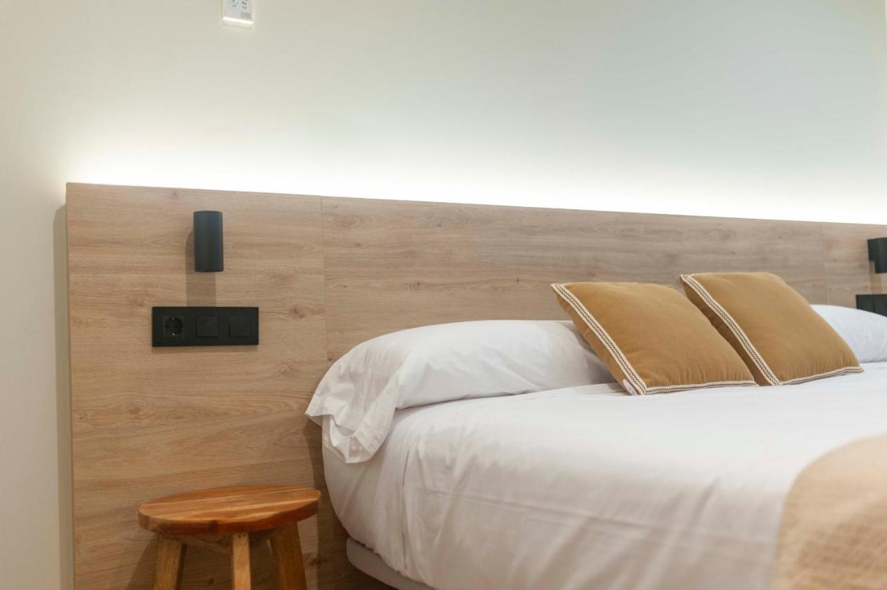 Albatros Hotel Puentedeume Bagian luar foto